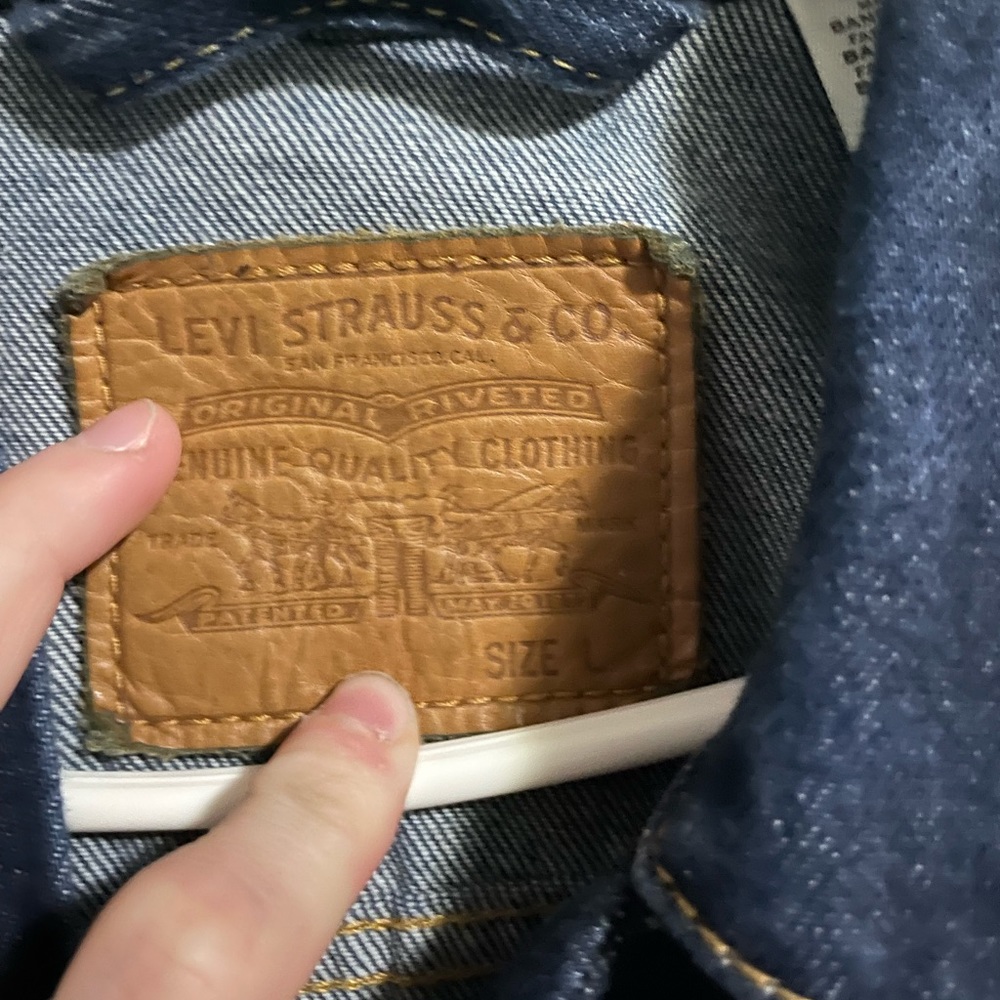 Levi’s Jacket - Picture 2 of 4